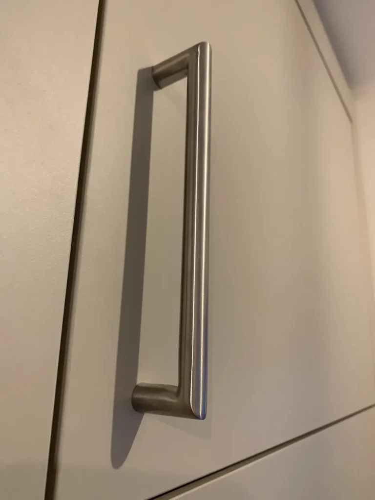 Bijkeuken met waskast in Aarlanderveen, detail 8