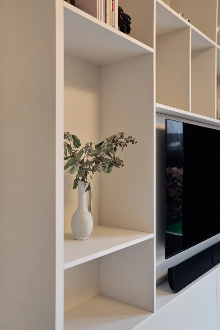 Wandkast met tv-nis in Alphen aan den Rijn, detail 3